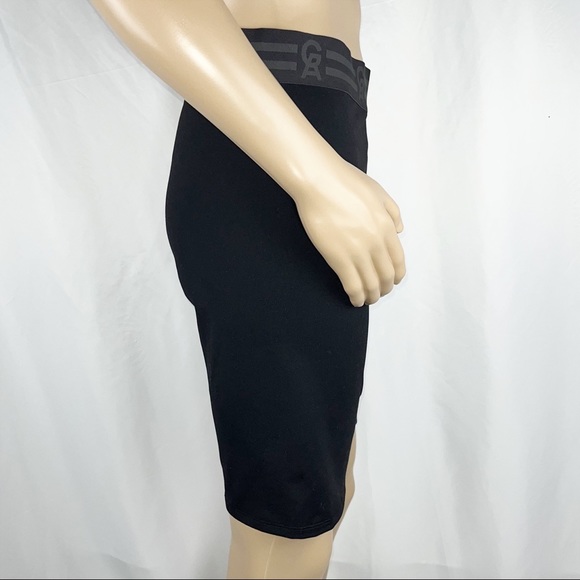 Good American Black Athletic Shorts - Picture 10 of 10